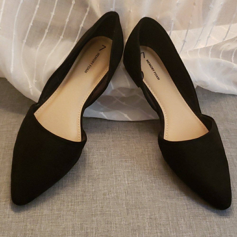 Time and Tru, black slip-on shoes, size 7